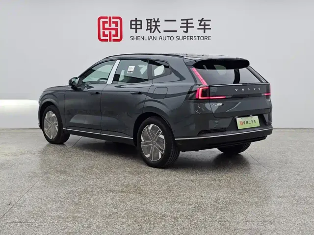Volvo XC70 Plug-in Hybrid — Фото автомобиля 2