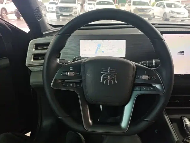 BYD Qin L — Фото автомобиля 10