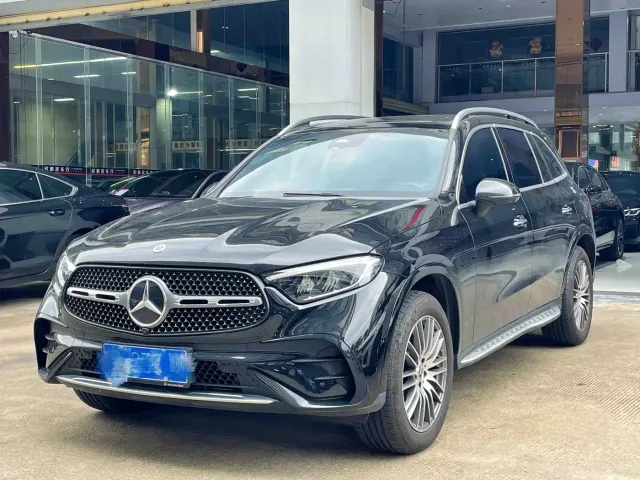 Фотография автомобиля — Mercedes-Benz GLC-Class