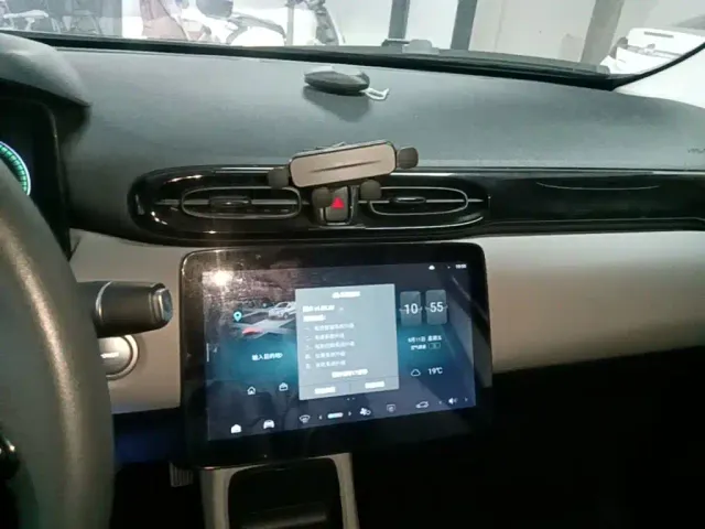 Leapmotor T03 — Фото автомобиля 12