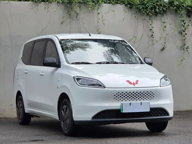Wuling Hongguang — Фото автомобиля 3