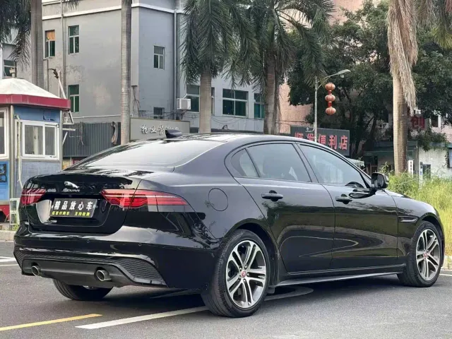 Jaguar XEL — Фото автомобиля 5