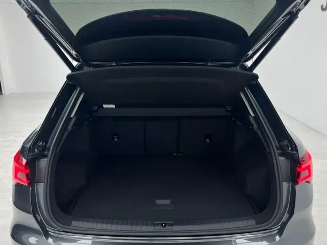 Audi Q3 — Фото автомобиля 10