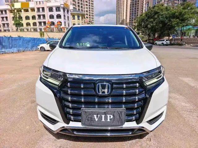 Honda Elysion — Фото автомобиля 4