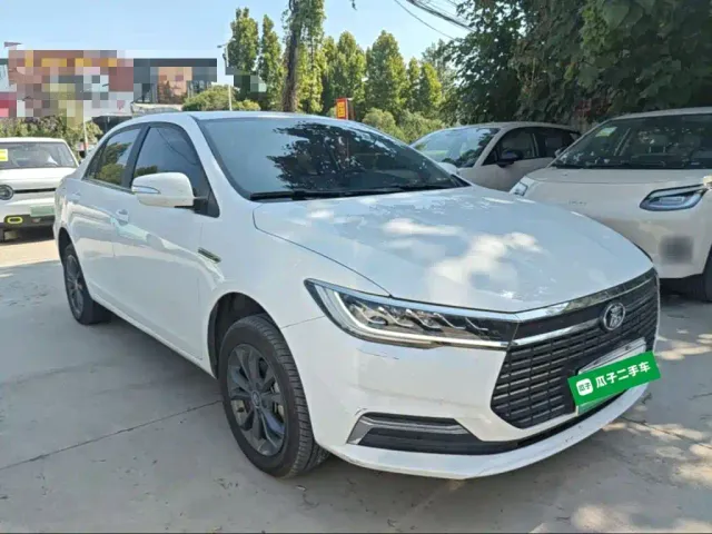 BYD Qin — Фото автомобиля 3