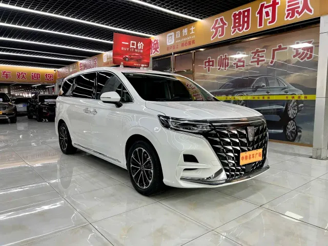 Roewe iMAX8 — Фото автомобиля 3