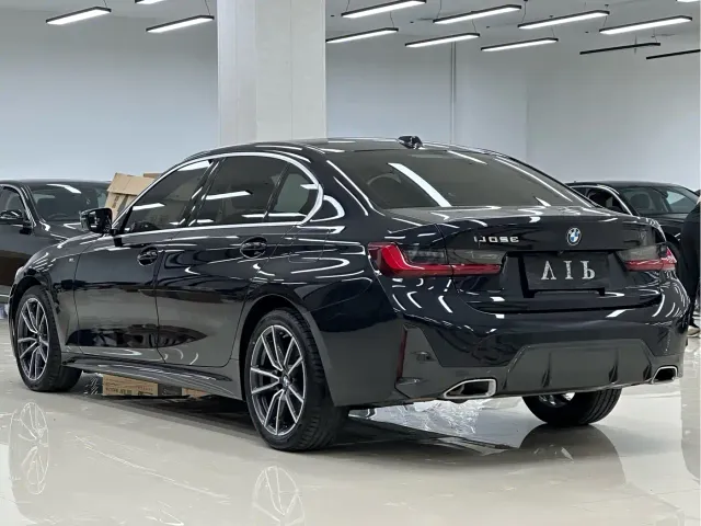 BMW 3 Series — Фото автомобиля 18