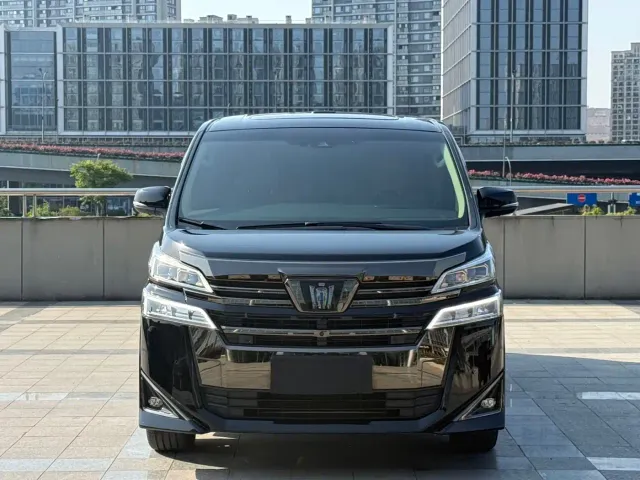 Toyota Vellfire — Фото автомобиля 2