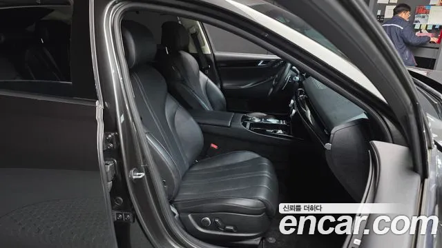 Genesis G80 Бензин 3.5 турбо AWD — Фото автомобиля 12