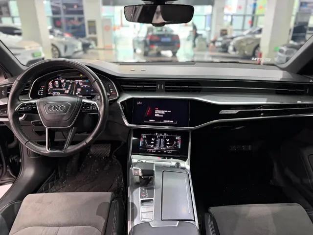 Audi A6L — Фото автомобиля 10