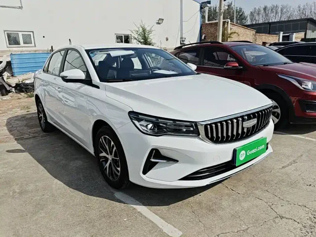 Geely Emgrand — Фото автомобиля 3