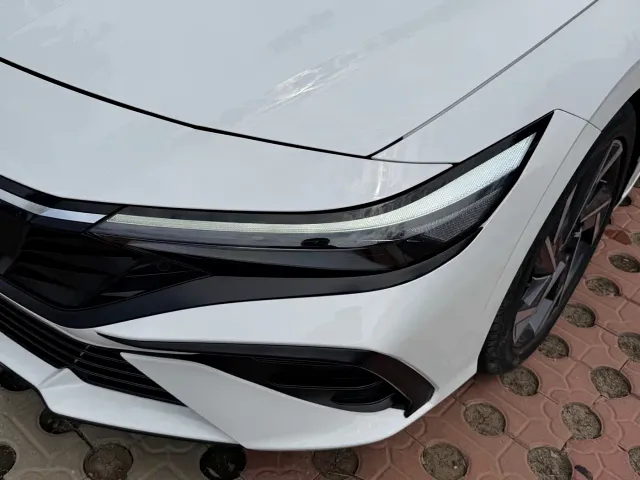 Hyundai Elantra — Фото автомобиля 9