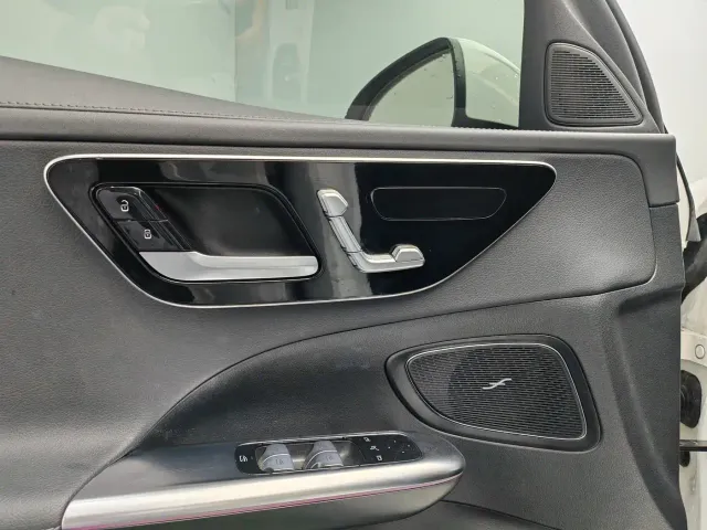 Mercedes-Benz C-Class — Фото автомобиля 17