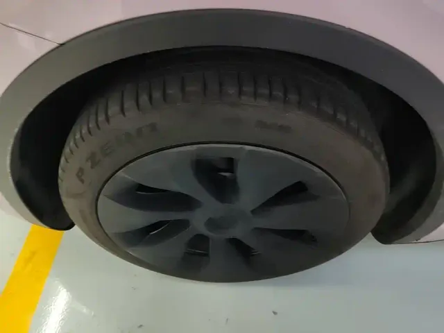 Tesla Model Y — Фото автомобиля 22
