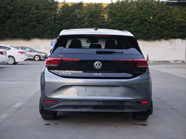 Volkswagen ID.3 — Фото автомобиля 13