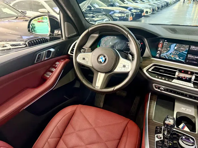 BMW X5 — Фото автомобиля 12