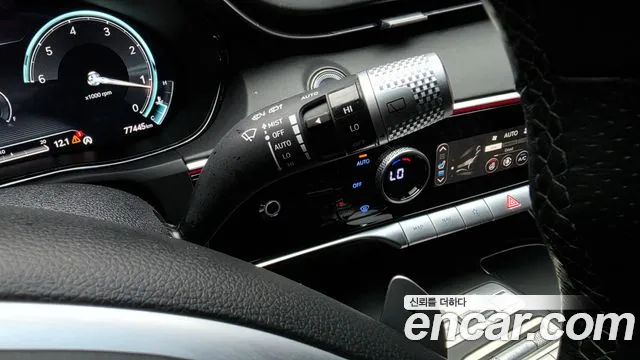 Genesis GV70 2.2 Дизель AWD — Фото автомобиля 24