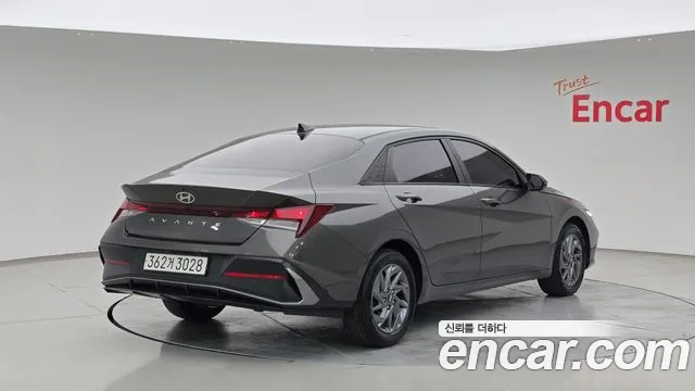 Hyundai Avante CN7 — Фото автомобиля 2