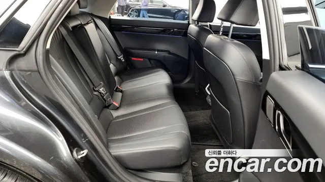 Hyundai Grandeur Grandeur (GN7) 2.5 Бензин 2WD — Фото автомобиля 12