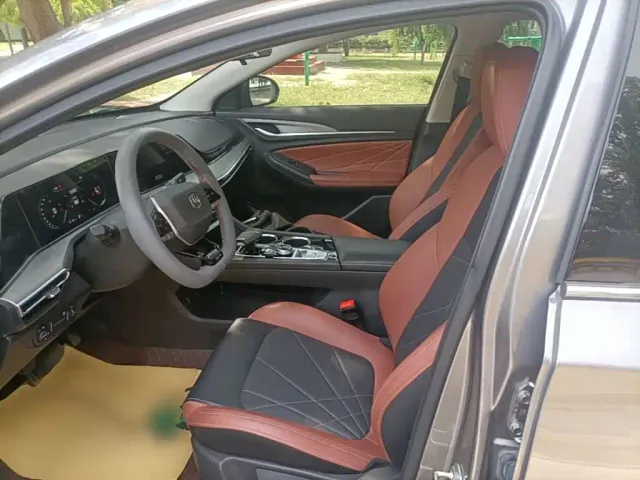 Changan Eado — Фото автомобиля 14