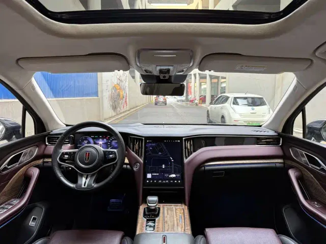 Hongqi HS7 — Фото автомобиля 11