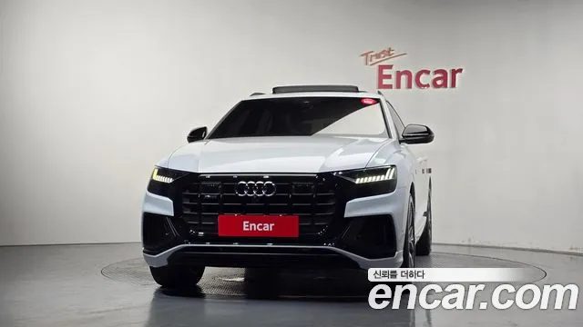 Audi Q8 55 TFSI quattro Premium — Фото автомобиля 3