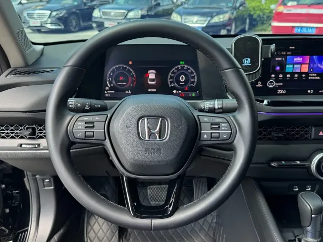 Honda Accord — Фото автомобиля 20
