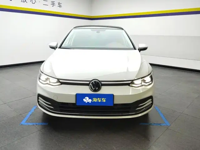 Volkswagen Golf — Фото автомобиля 2