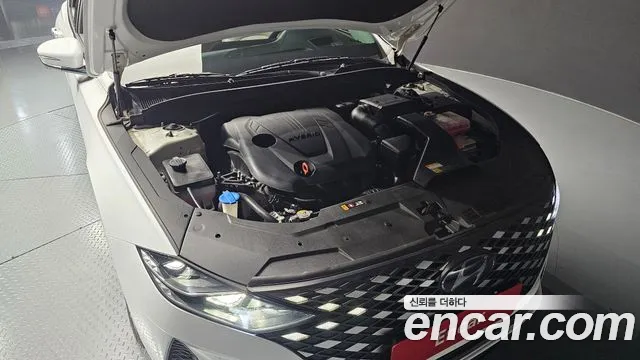 Hyundai Grandeur (New) Hybrid — Фото автомобиля 9
