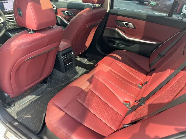 BMW 3 Series — Фото автомобиля 12