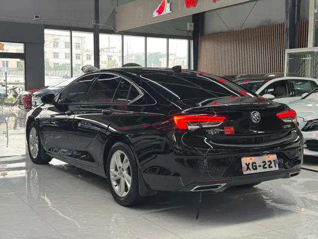 Buick Regal — Фото автомобиля 9