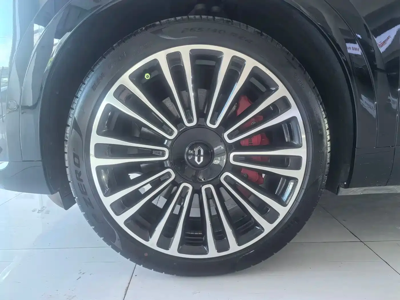 AITO Wenjie AITO M9 2024 Pure Electric Ultra 100kWh 6-Seater — Фото автомобиля 4