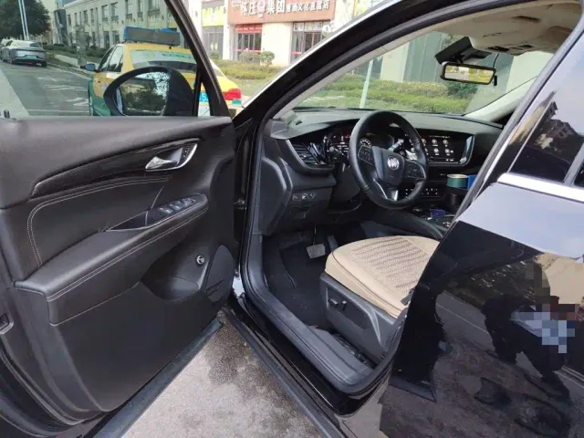 Buick Envision Plus — Фото автомобиля 12