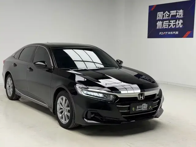 Honda Accord — Фото автомобиля 3