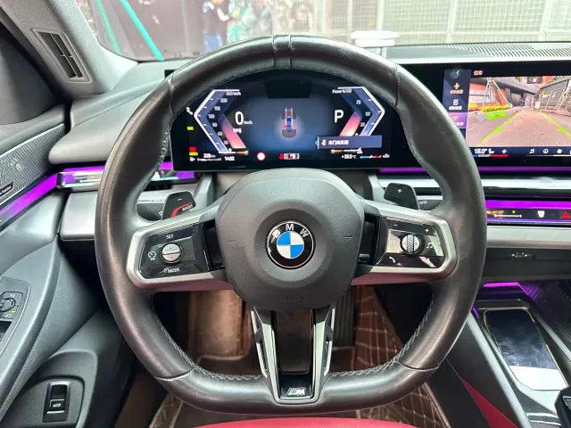 BMW 5 Series — Фото автомобиля 5