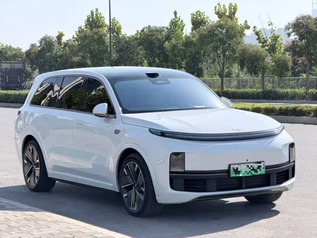 Li Auto L9 — Фото автомобиля 3
