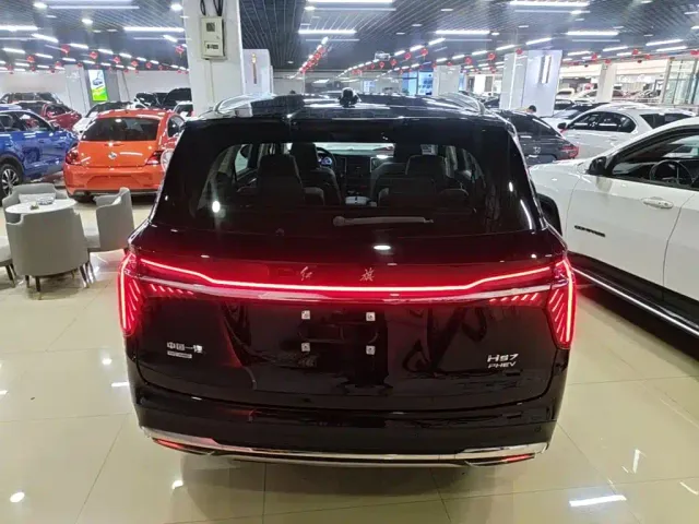 Hongqi HS7 PHEV — Фото автомобиля 5