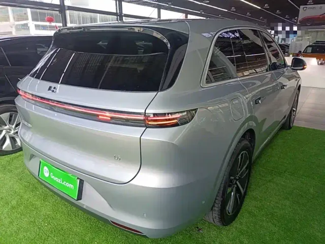 Li Auto L6 — Фото автомобиля 6