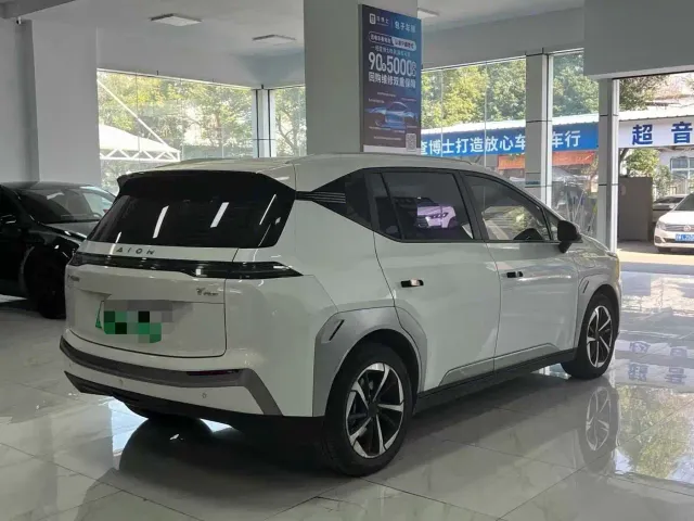 GAC Aion Y — Фото автомобиля 9