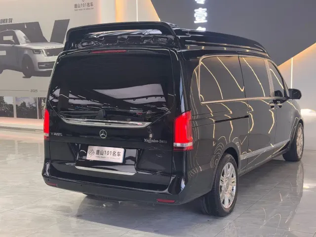 Mercedes-Benz Mercedes-Benz V-Class 2024 V 300 L Long Wheelbase Premium — Фото автомобиля 12