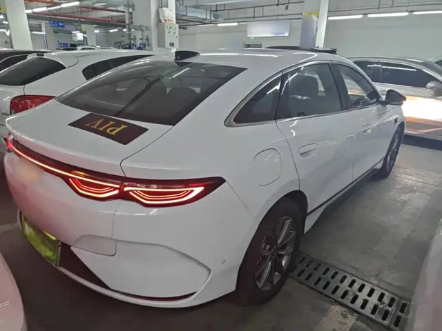 BYD Qin L — Фото автомобиля 6