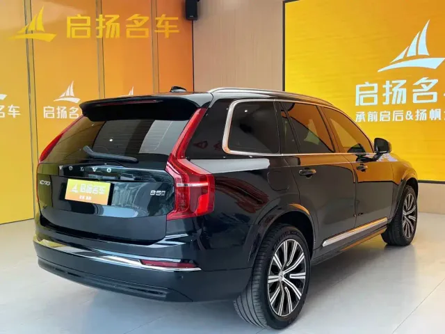 Volvo XC90 — Фото автомобиля 8