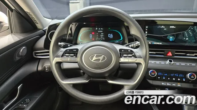 Hyundai AVANTE Новый Avante (CN7) — Фото автомобиля 12