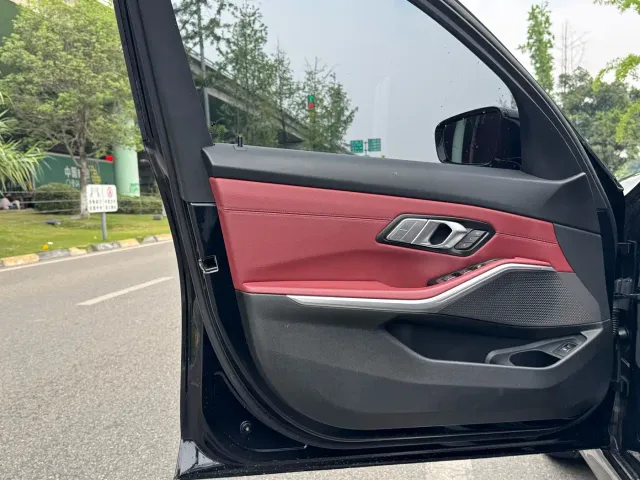 BMW 3 Series — Фото автомобиля 7