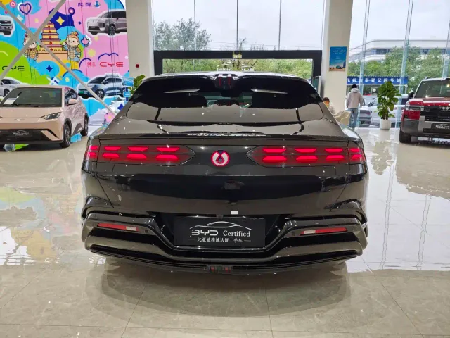 Denza Z9GT — Фото автомобиля 6