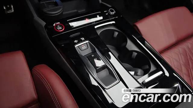 Audi SQ6 e-tron — Фото автомобиля 9