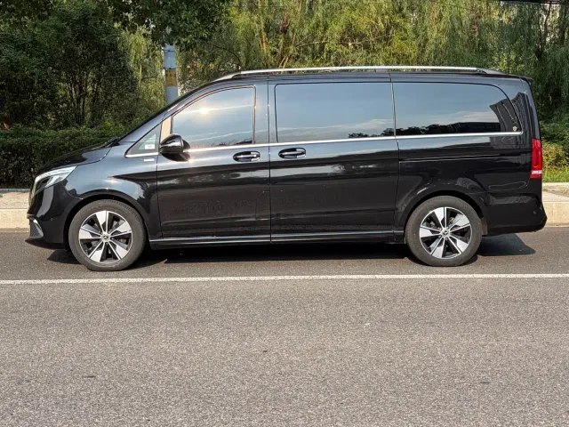 Mercedes-Benz V-Class — Фото автомобиля 3
