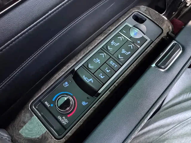 Toyota Vellfire — Фото автомобиля 18