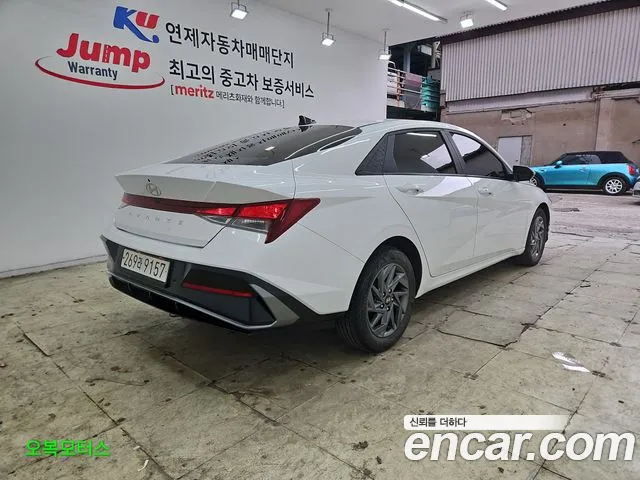Hyundai Avante CN7 — Фото автомобиля 2