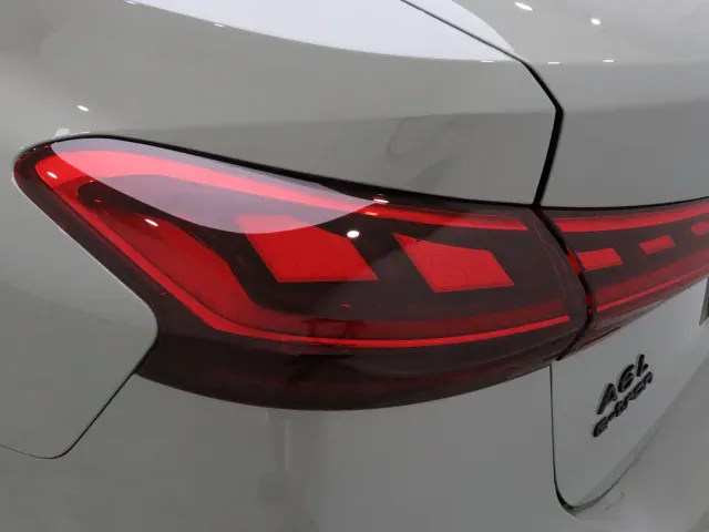 Audi A6L e-tron — Фото автомобиля 11